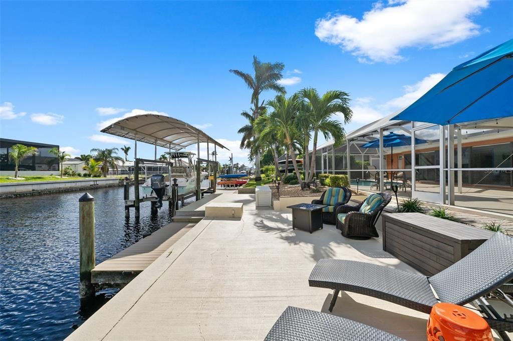 Or lounge by the dock?