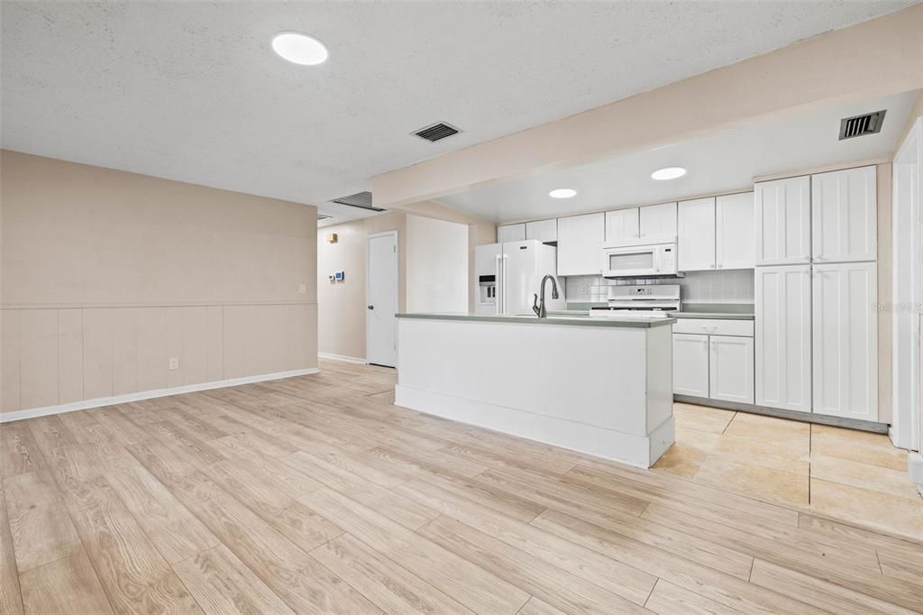 Dining Room & Kitchen