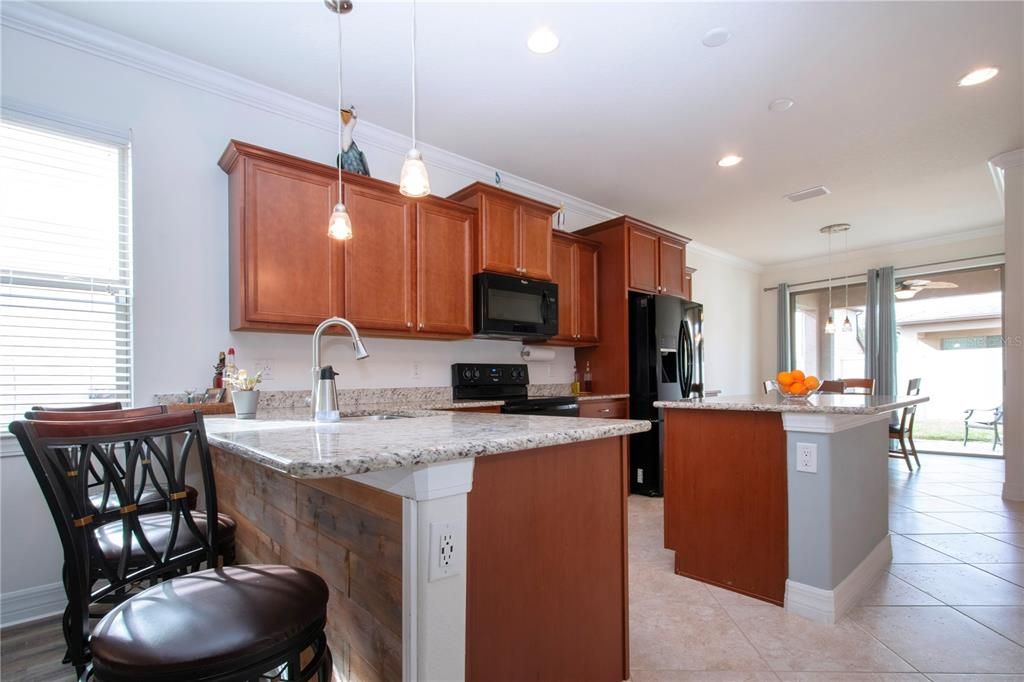 Kitchen w/Breakfast Bar & Island