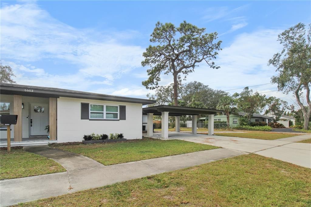 For Sale: $799,000 (3 beds, 3 baths, 1898 Square Feet)