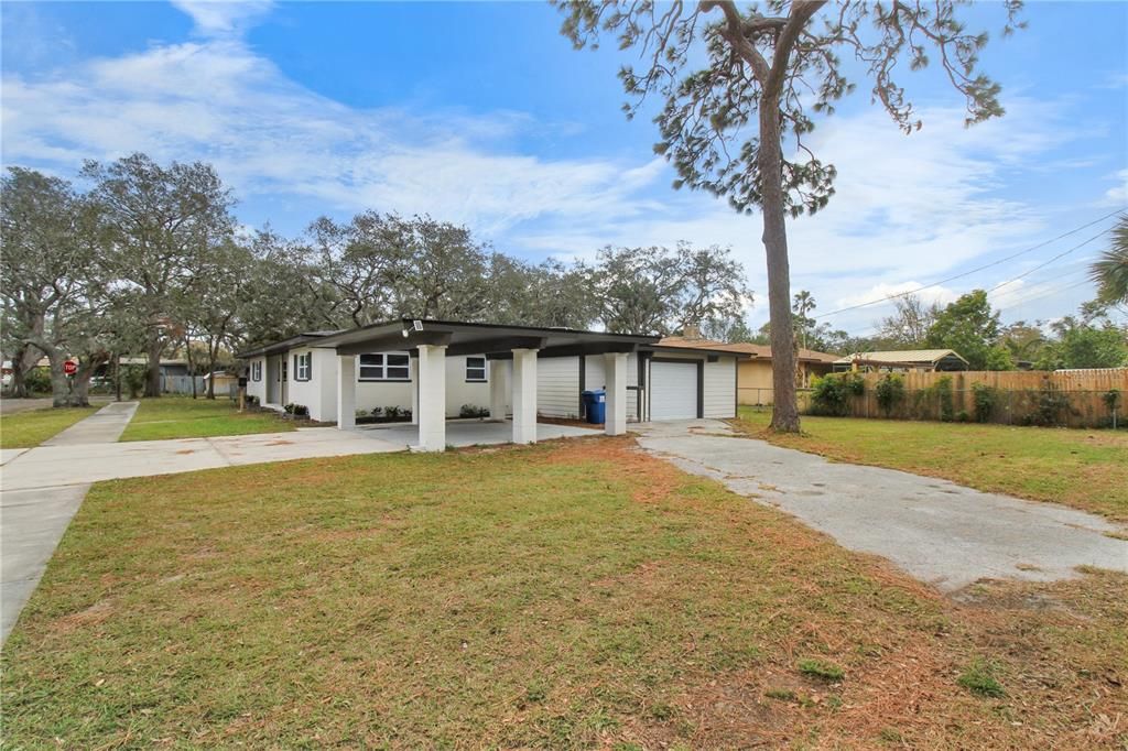 For Sale: $799,000 (3 beds, 3 baths, 1898 Square Feet)