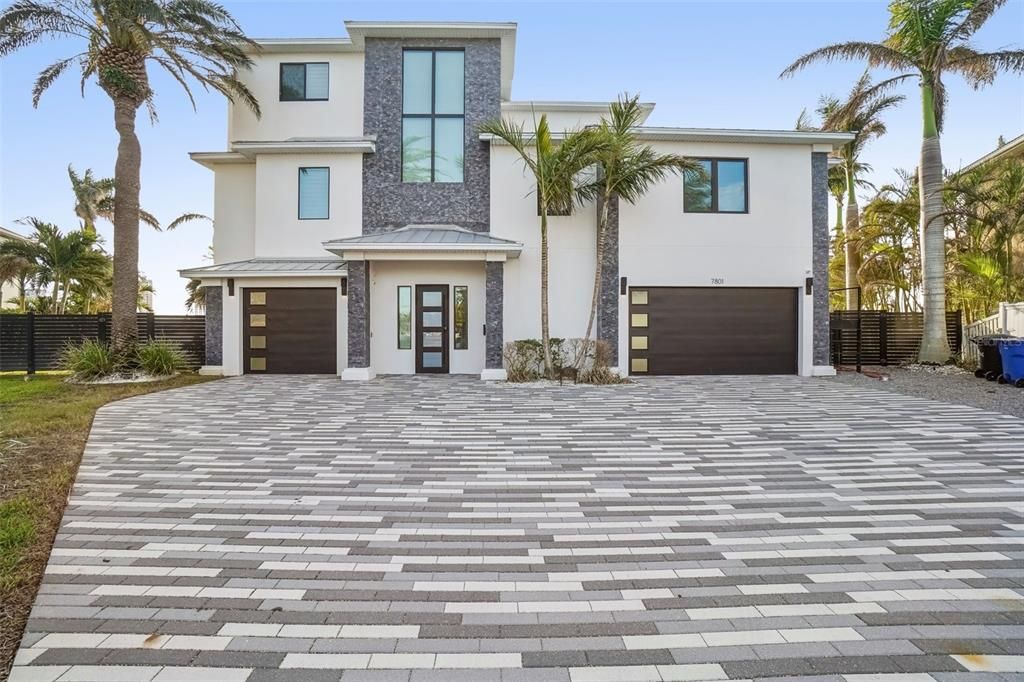 For Sale: $5,888,000 (5 beds, 4 baths, 3738 Square Feet)