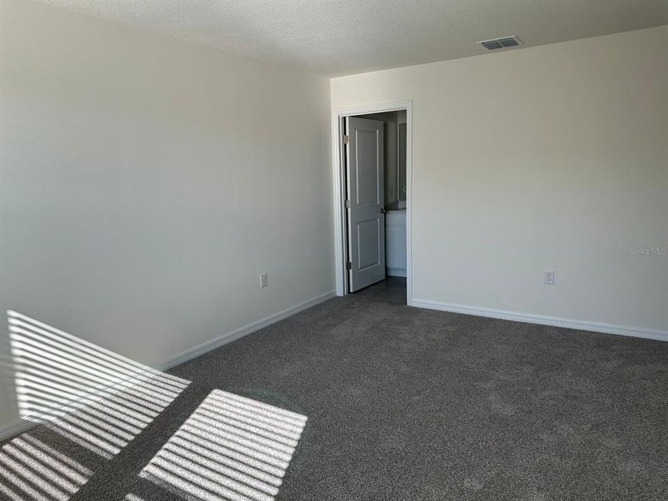 For Rent: $1,700 (3 beds, 2 baths, 1458 Square Feet)