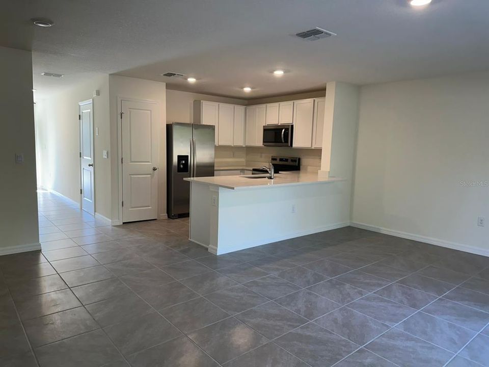 For Rent: $1,700 (3 beds, 2 baths, 1458 Square Feet)