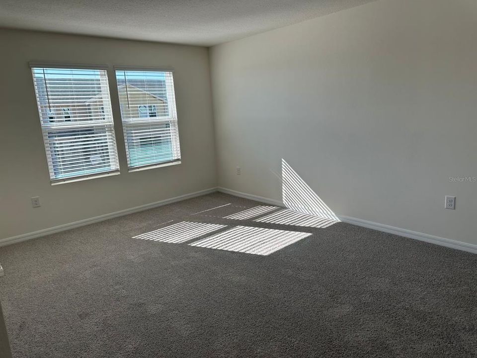 For Rent: $1,700 (3 beds, 2 baths, 1458 Square Feet)