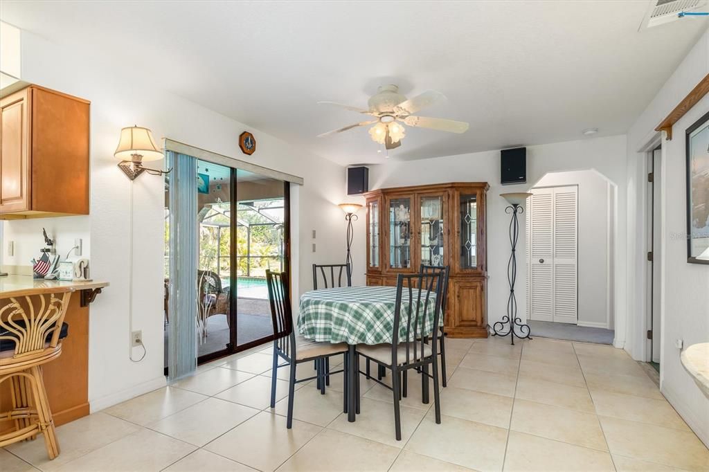 For Sale: $345,000 (4 beds, 2 baths, 1755 Square Feet)