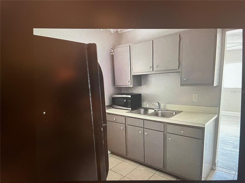 For Rent: $1,800 (2 beds, 2 baths, 900 Square Feet)