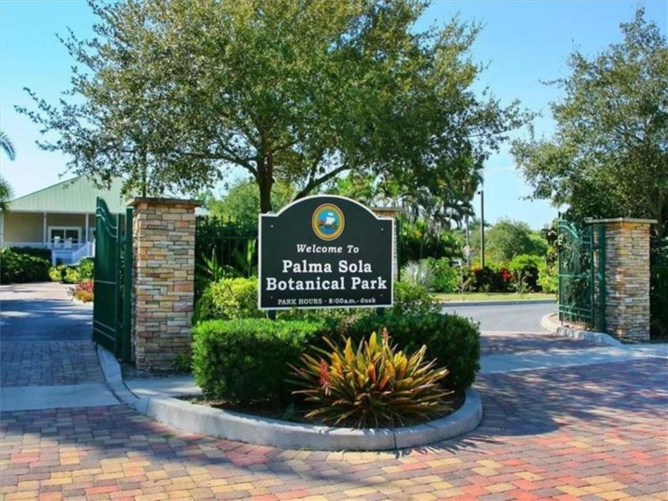 Palma Sola Garden entrance