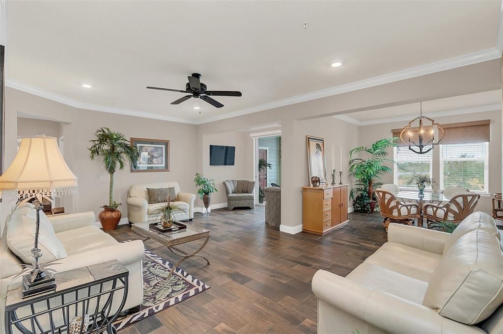 LIVING ROOM/DINING ROOM/TV AREA