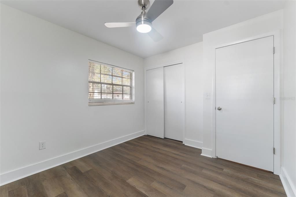 For Sale: $305,000 (2 beds, 1 baths, 816 Square Feet)