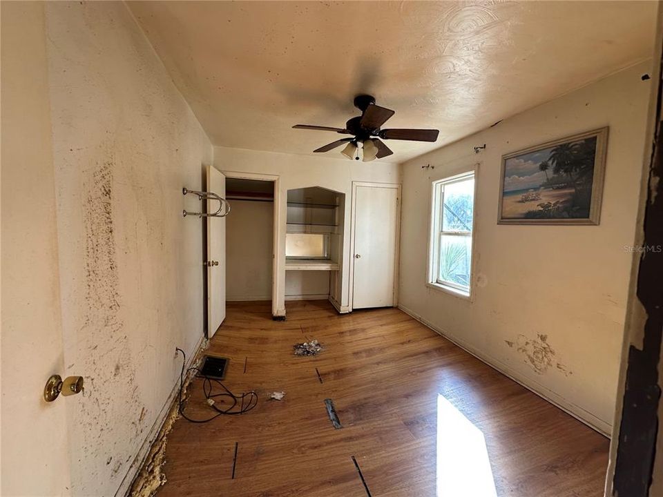 DOWNSTAIRS REAR BEDROOM