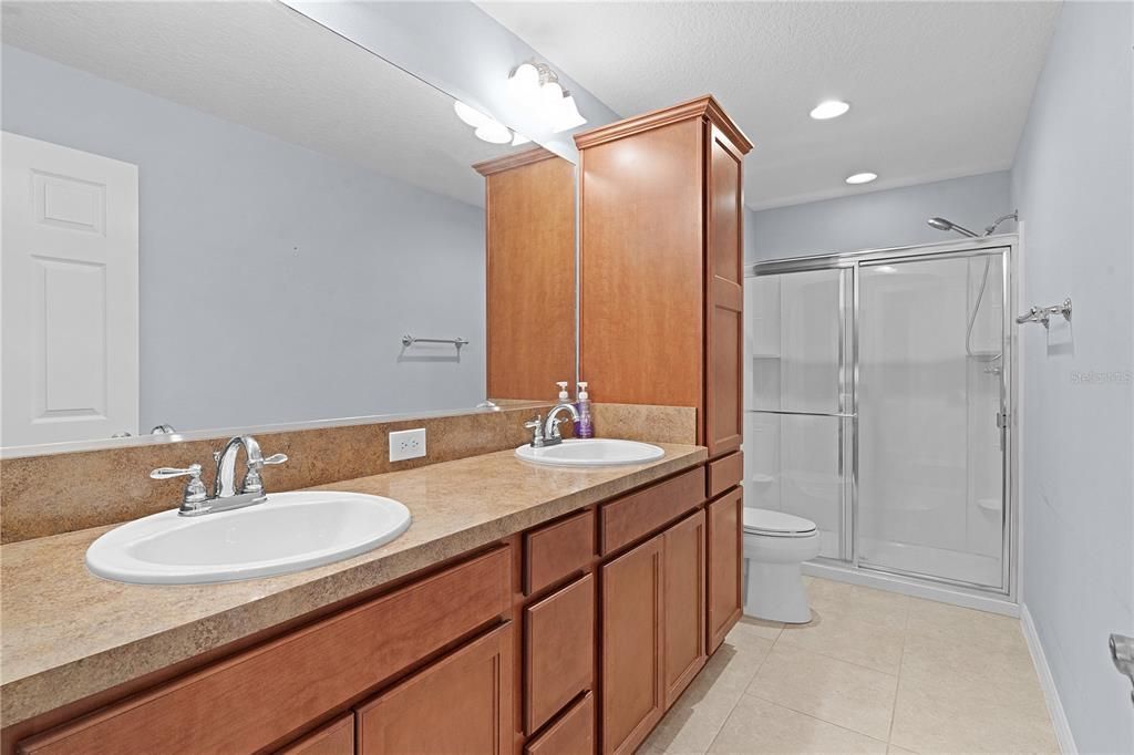 For Sale: $412,500 (3 beds, 2 baths, 1671 Square Feet)