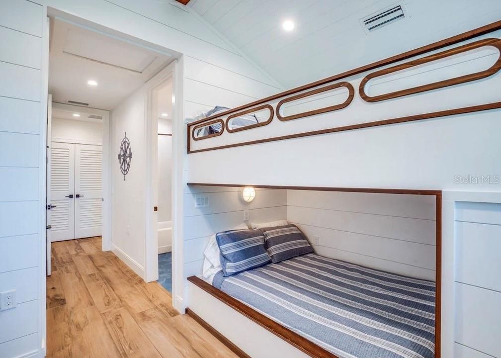 For Sale: $8,000,000 (9 beds, 8 baths, 3983 Square Feet)