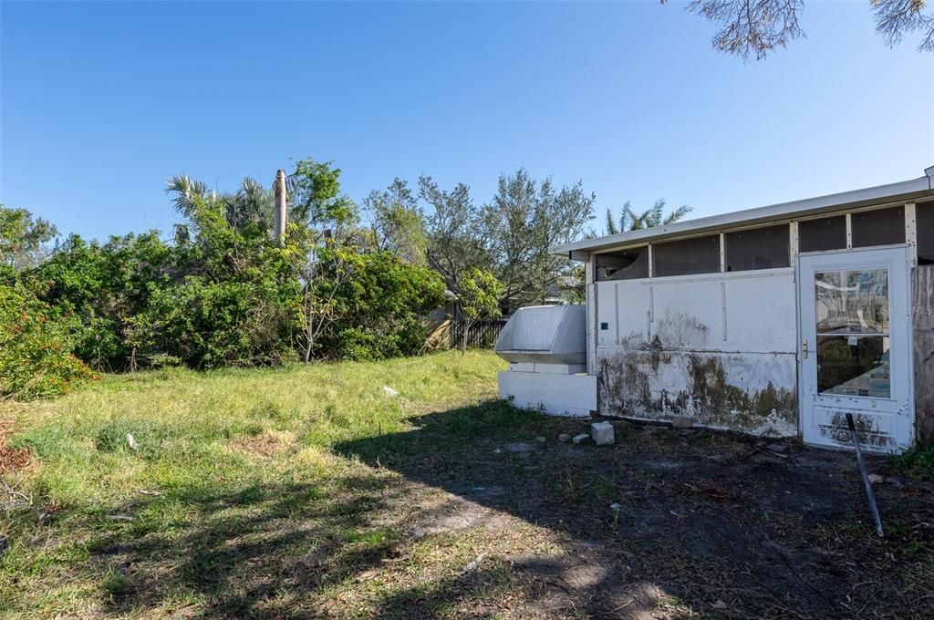 For Sale: $250,000 (3 beds, 2 baths, 1332 Square Feet)