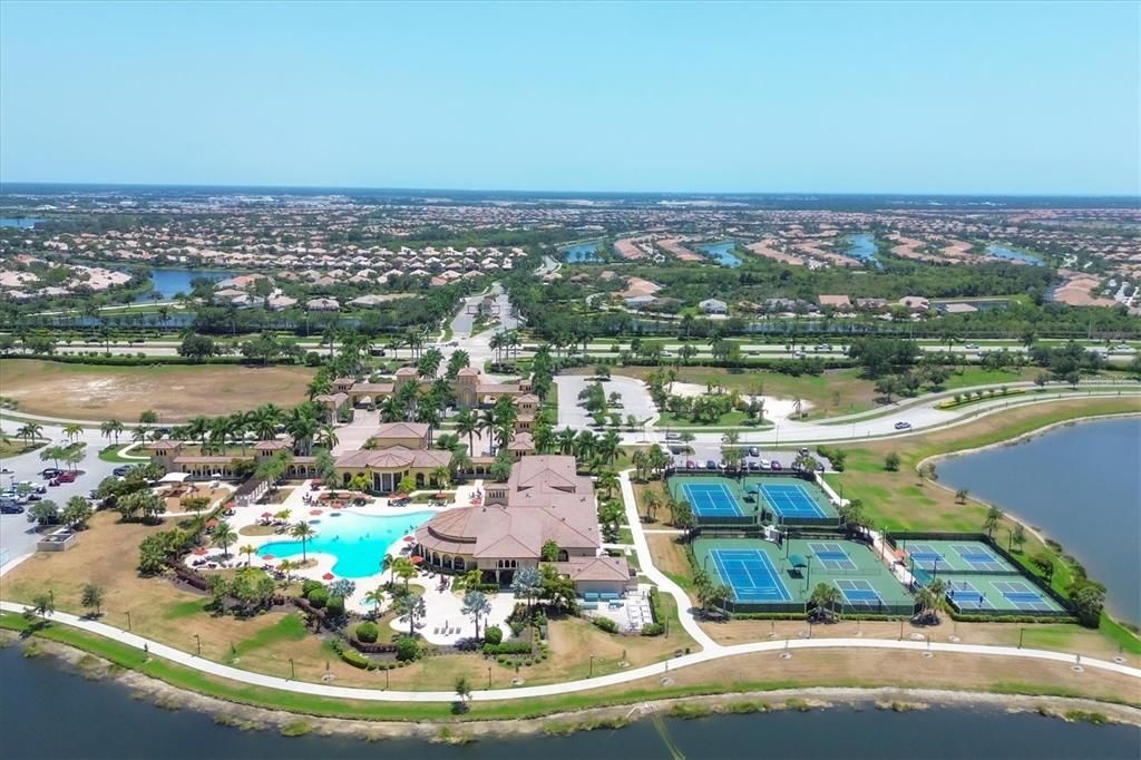 Aerial of Gran Paradiso amenities