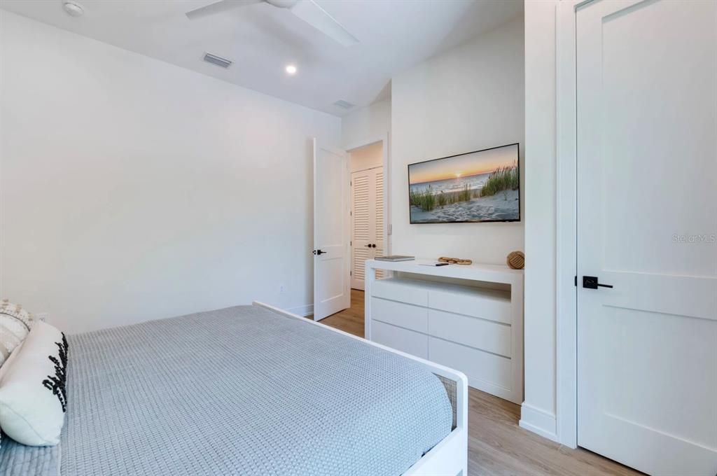 For Sale: $8,000,000 (9 beds, 8 baths, 4244 Square Feet)