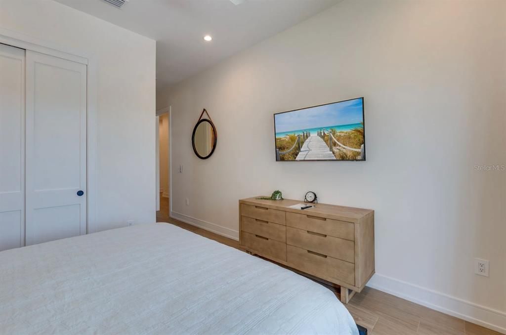 For Sale: $8,000,000 (9 beds, 8 baths, 4244 Square Feet)