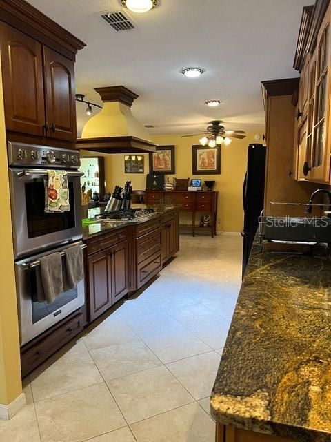 На продажу: $419,000 (3 спален, 2 ванн, 2460 Квадратных фут)