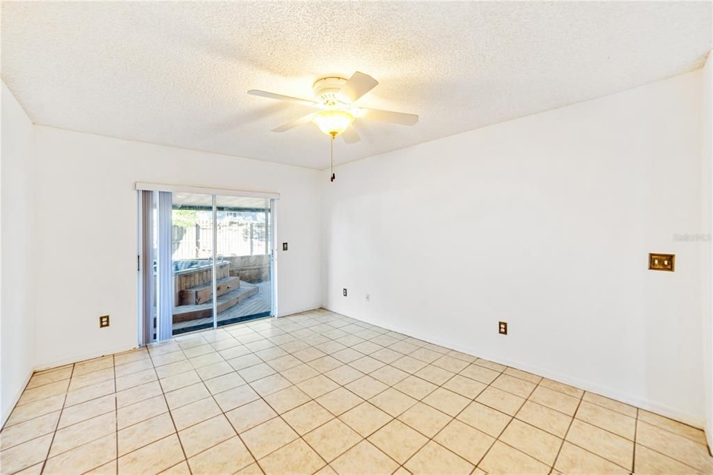 For Sale: $339,990 (3 beds, 2 baths, 1643 Square Feet)