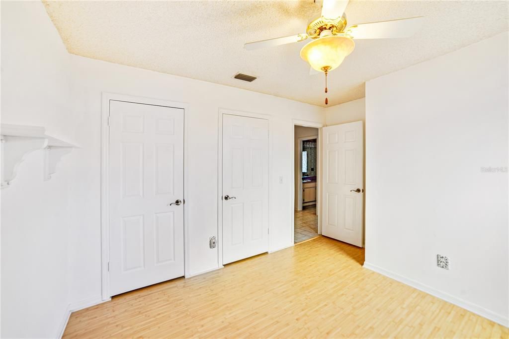 For Sale: $339,990 (3 beds, 2 baths, 1643 Square Feet)