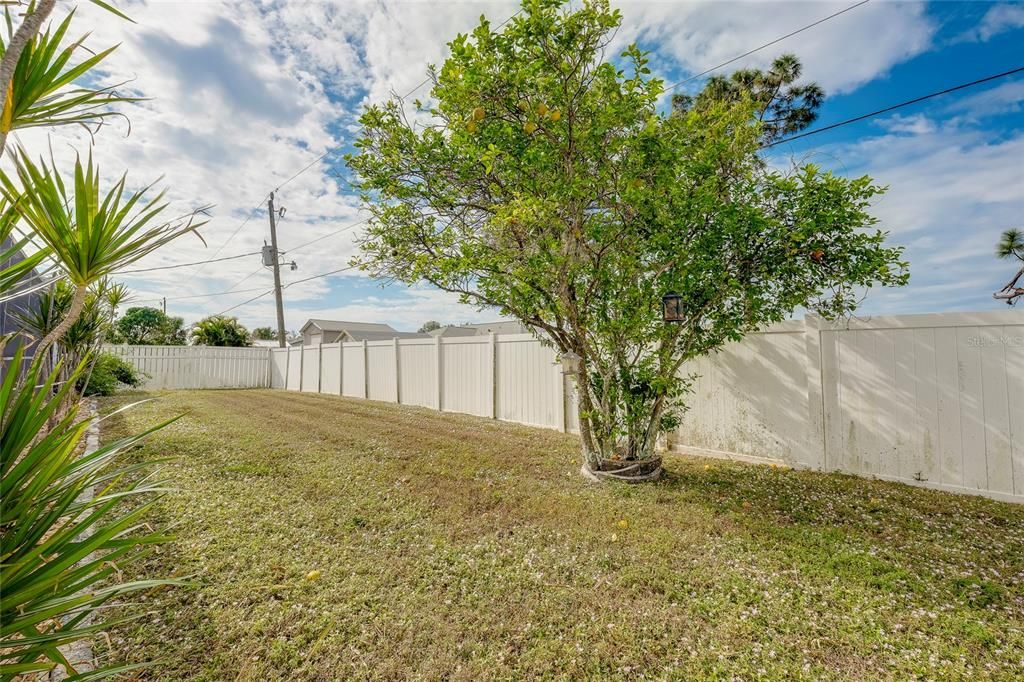 For Sale: $385,000 (3 beds, 2 baths, 2050 Square Feet)