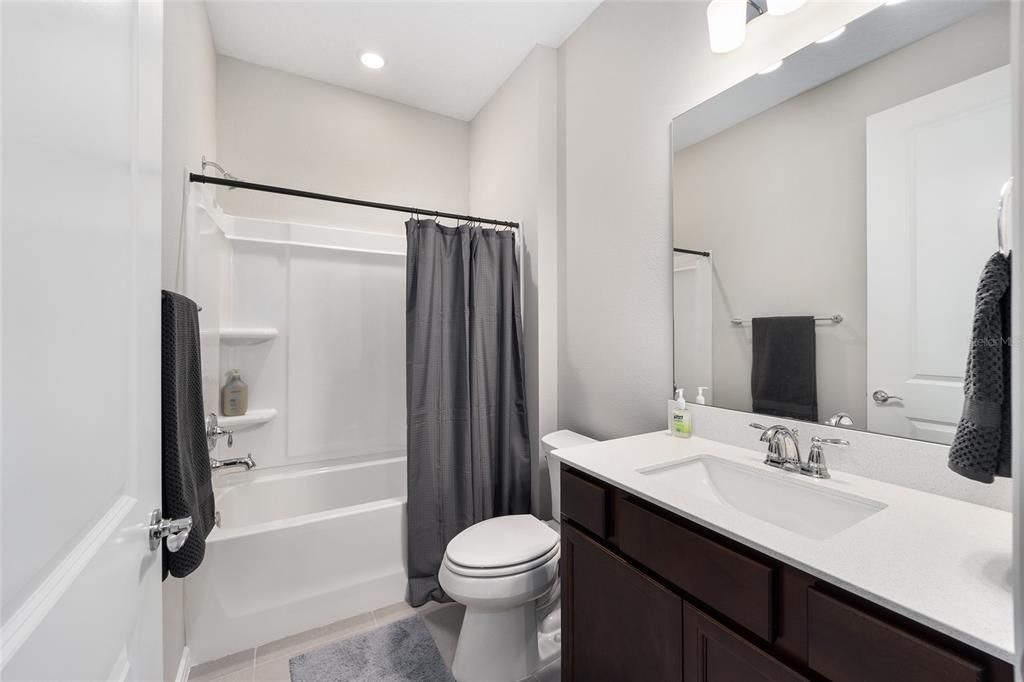 For Sale: $339,900 (2 beds, 2 baths, 1471 Square Feet)