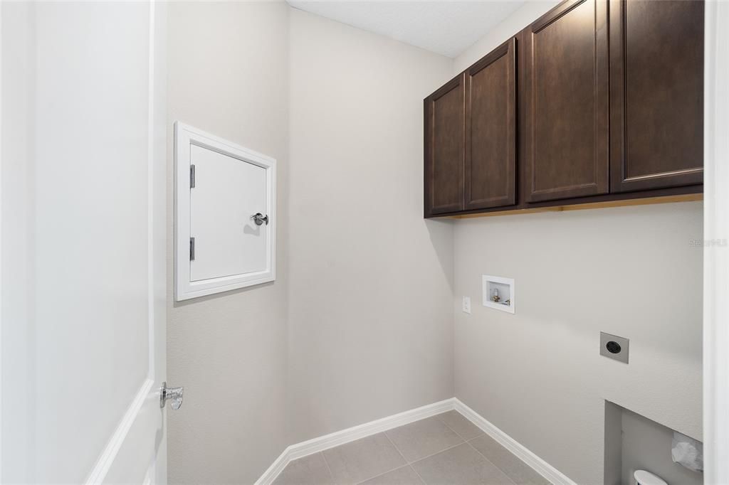 For Sale: $339,900 (2 beds, 2 baths, 1471 Square Feet)