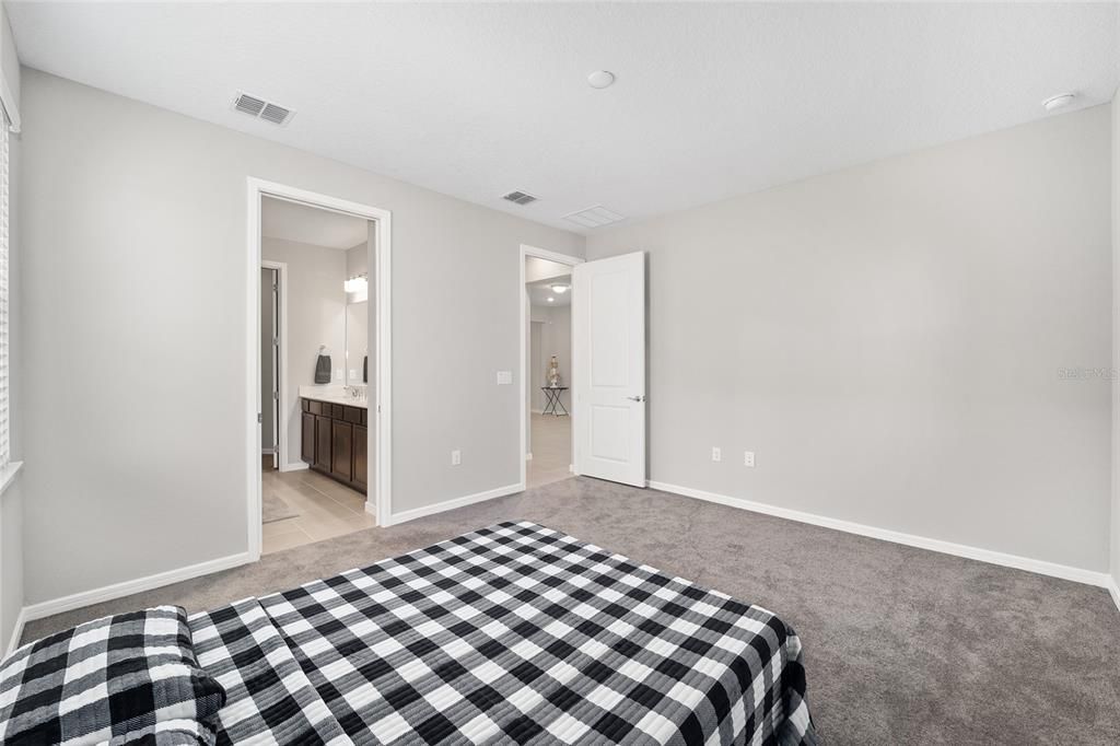 For Sale: $339,900 (2 beds, 2 baths, 1471 Square Feet)