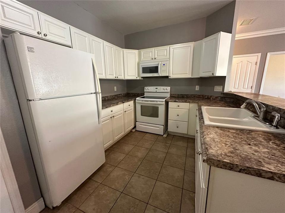 For Rent: $1,700 (2 beds, 2 baths, 1031 Square Feet)