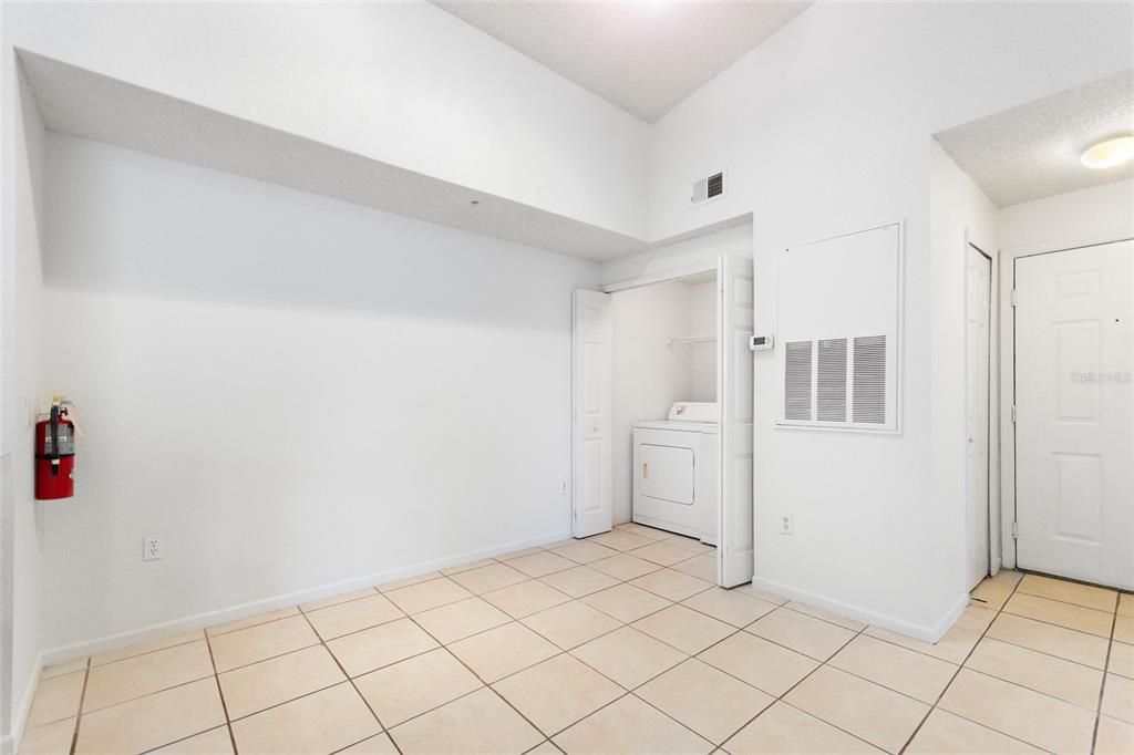 For Sale: $239,000 (2 beds, 2 baths, 1166 Square Feet)