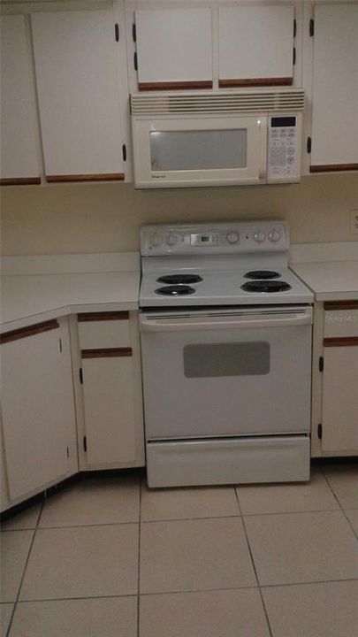 For Rent: $1,600 (2 beds, 2 baths, 1208 Square Feet)