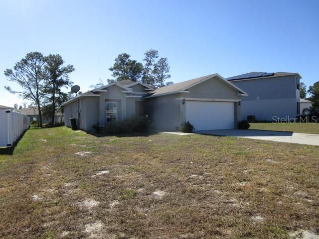 For Sale: $260,000 (3 beds, 2 baths, 1305 Square Feet)