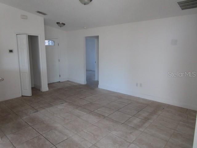 For Sale: $260,000 (3 beds, 2 baths, 1305 Square Feet)