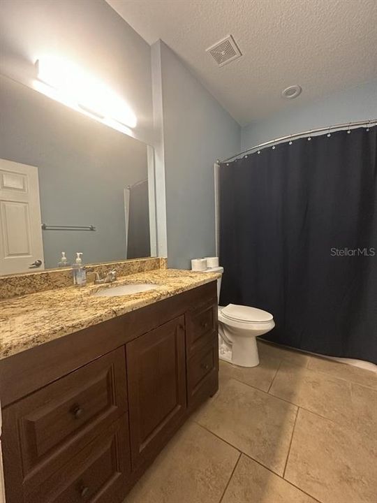 For Rent: $2,200 (3 beds, 2 baths, 1717 Square Feet)