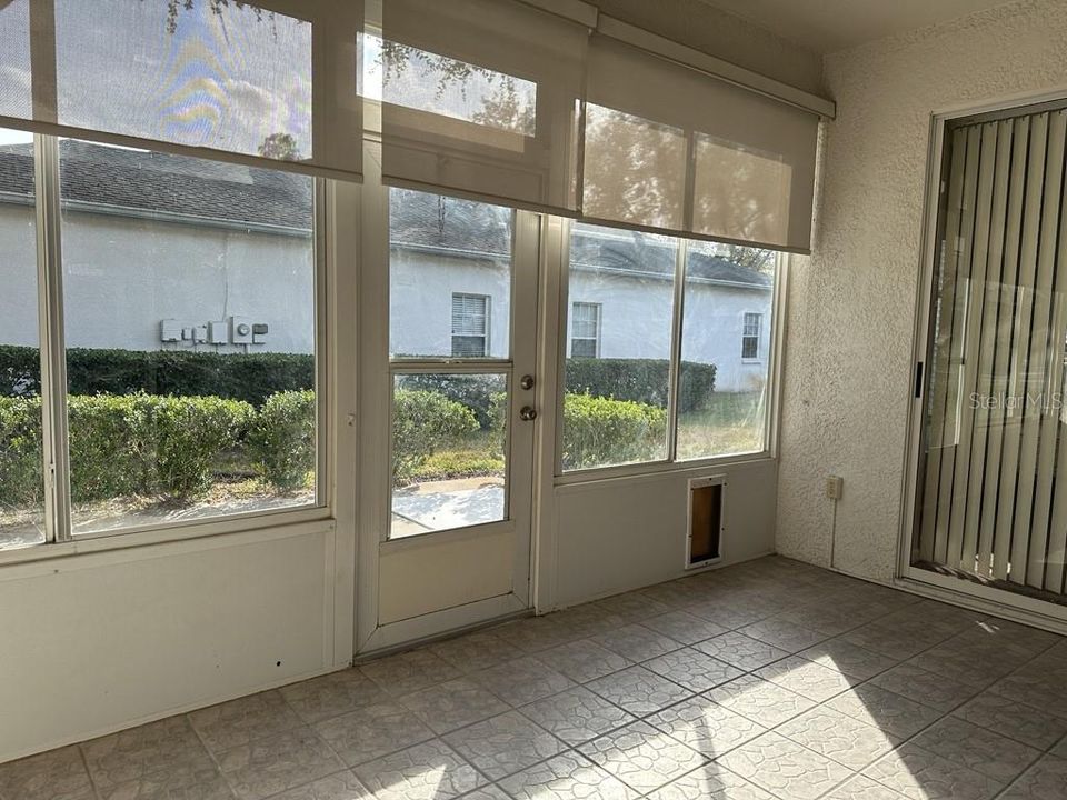 For Rent: $2,200 (3 beds, 2 baths, 1717 Square Feet)