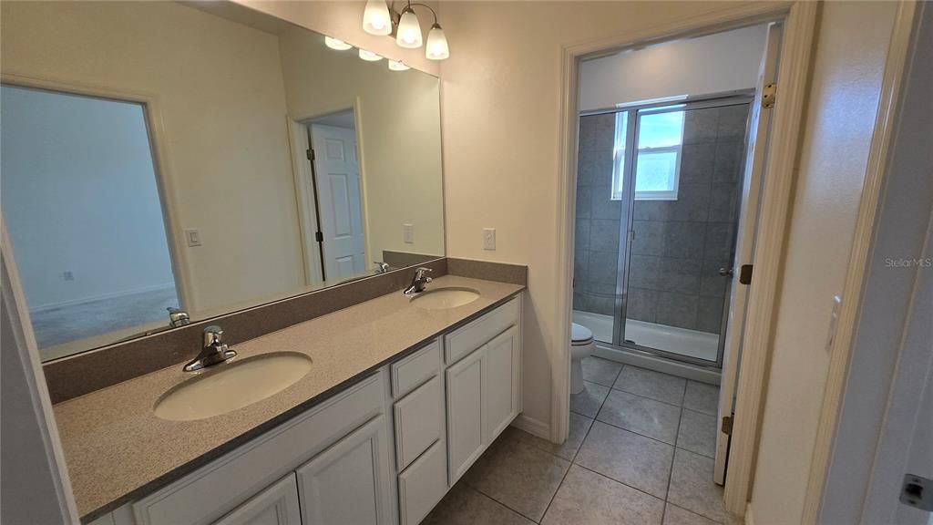 For Rent: $2,300 (3 beds, 2 baths, 1604 Square Feet)