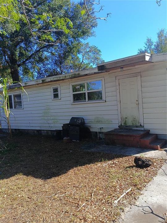 For Sale: $178,000 (3 beds, 1 baths, 1312 Square Feet)