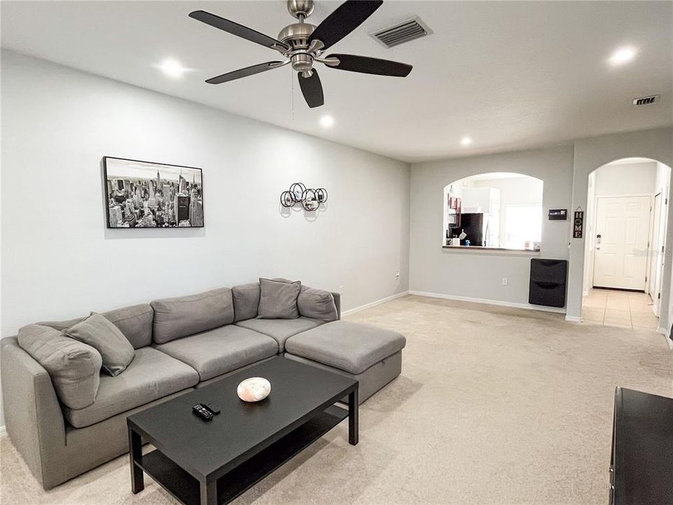 For Sale: $294,500 (2 beds, 2 baths, 1660 Square Feet)