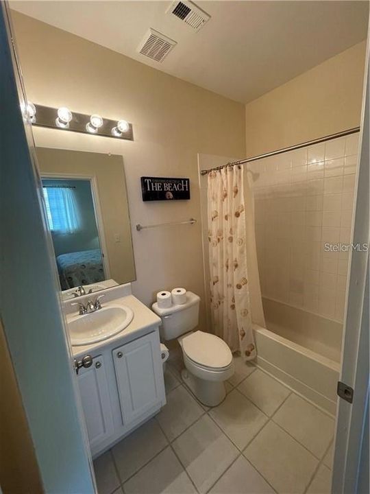 For Rent: $2,495 (3 beds, 3 baths, 1359 Square Feet)