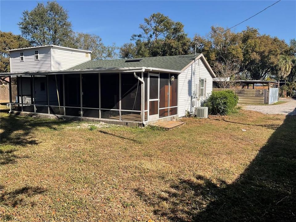 For Sale: $700,000 (2 beds, 2 baths, 920 Square Feet)