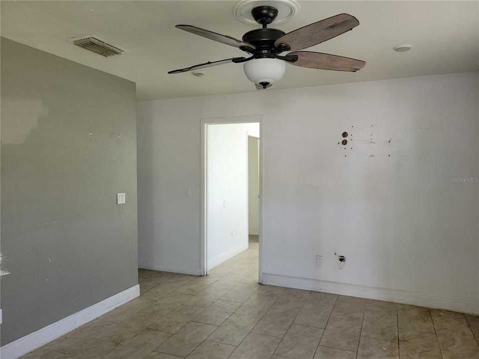 For Sale: $207,500 (3 beds, 2 baths, 1118 Square Feet)