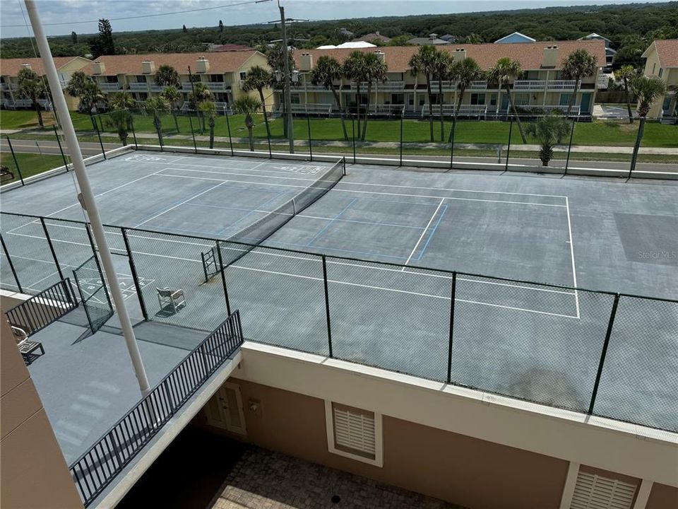 Tennis/Pickleball Courts