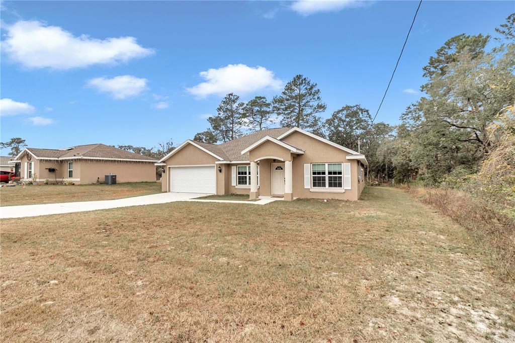 For Sale: $320,000 (3 beds, 2 baths, 1934 Square Feet)