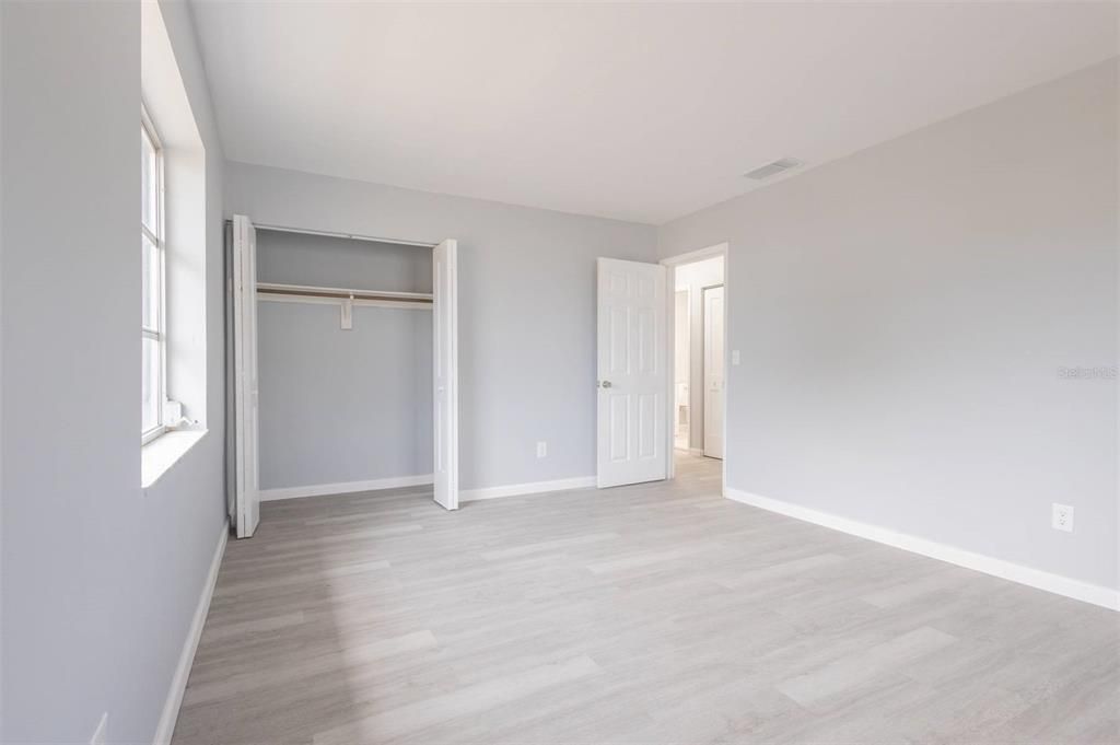 For Sale: $259,000 (3 beds, 2 baths, 1378 Square Feet)