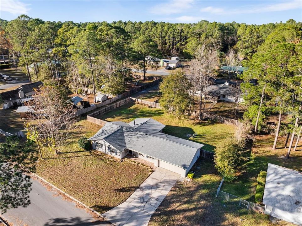 For Sale: $324,900 (3 beds, 2 baths, 1672 Square Feet)