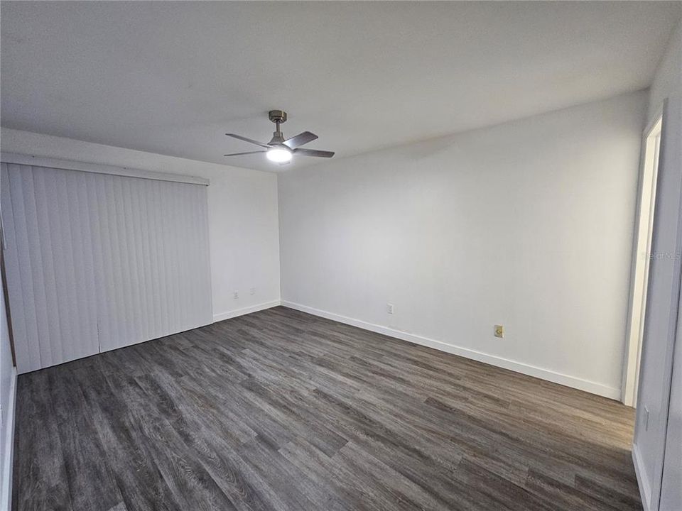 For Sale: $249,000 (2 beds, 2 baths, 1031 Square Feet)