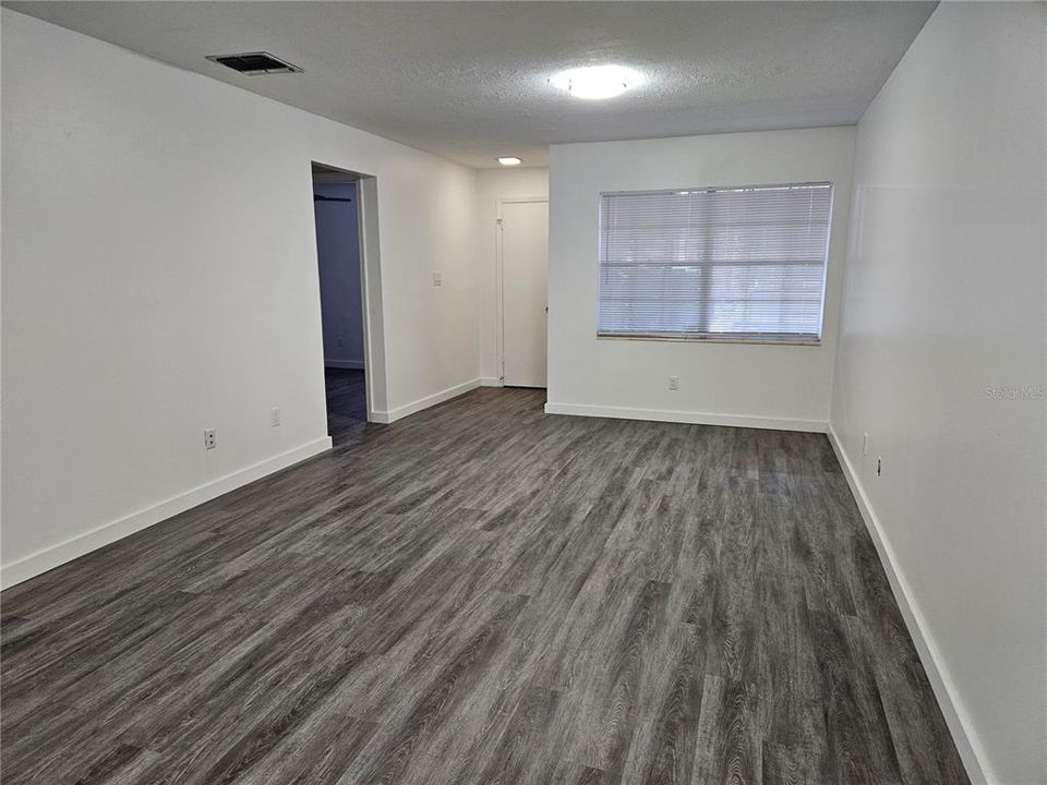 For Sale: $249,000 (2 beds, 2 baths, 1031 Square Feet)