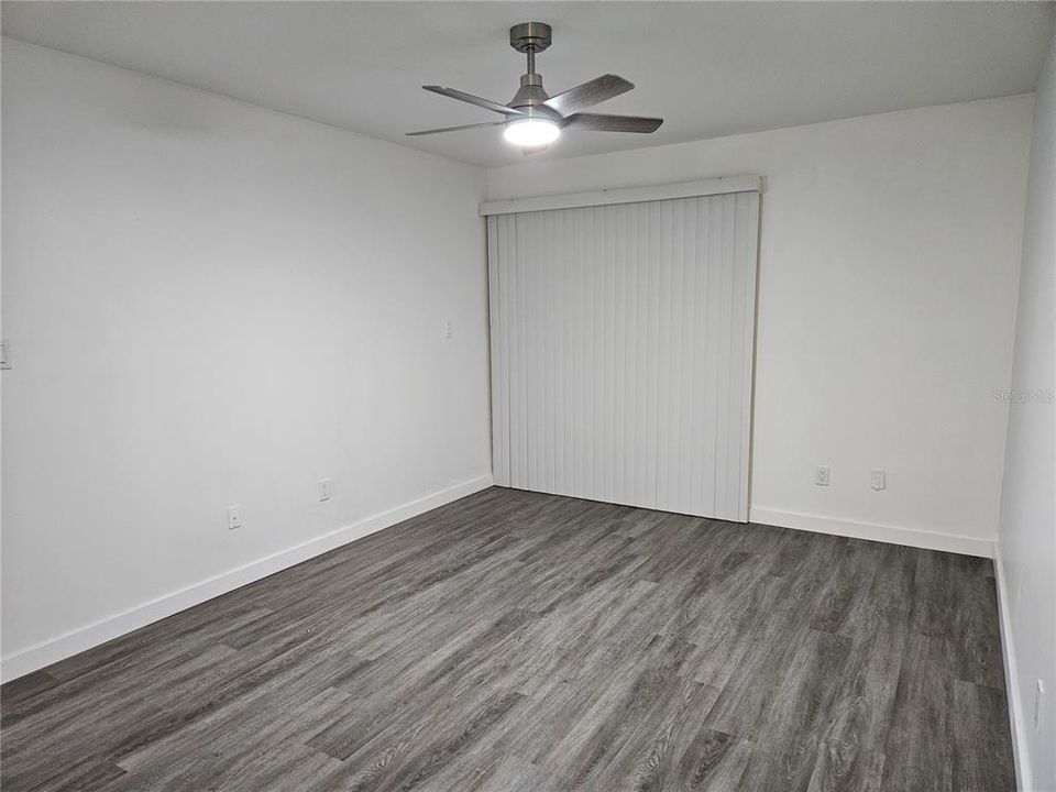 For Sale: $249,000 (2 beds, 2 baths, 1031 Square Feet)