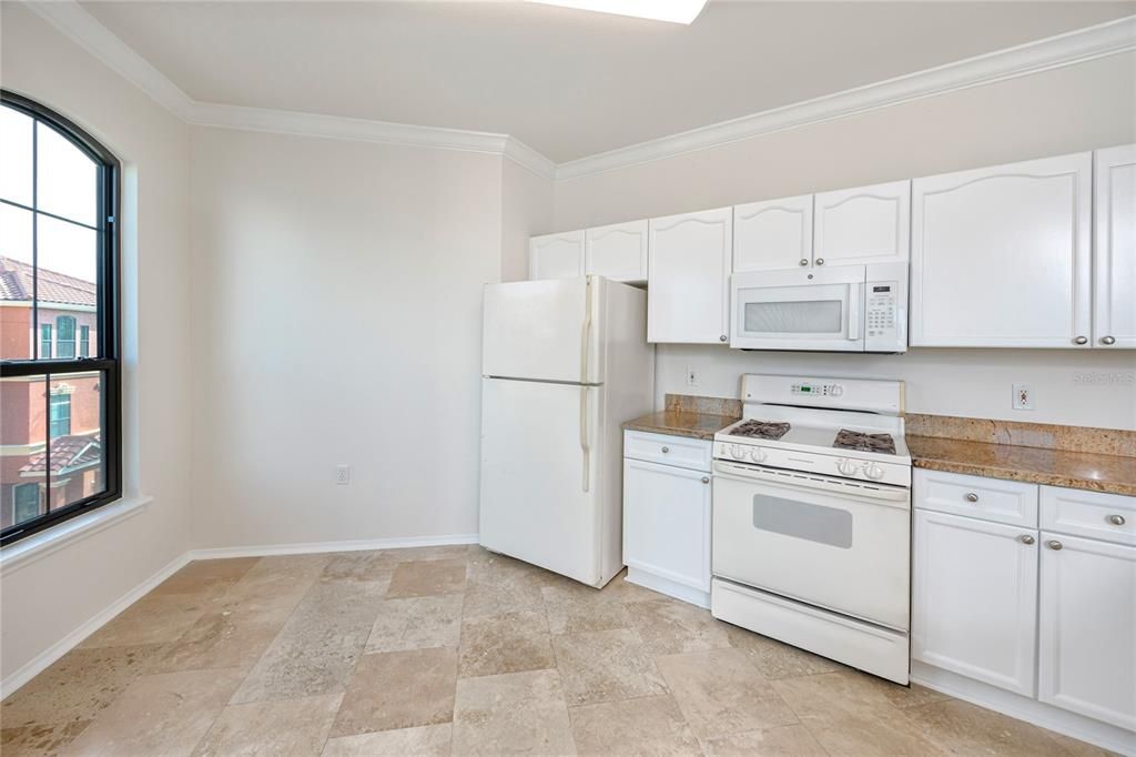 For Sale: $365,000 (2 beds, 2 baths, 1368 Square Feet)