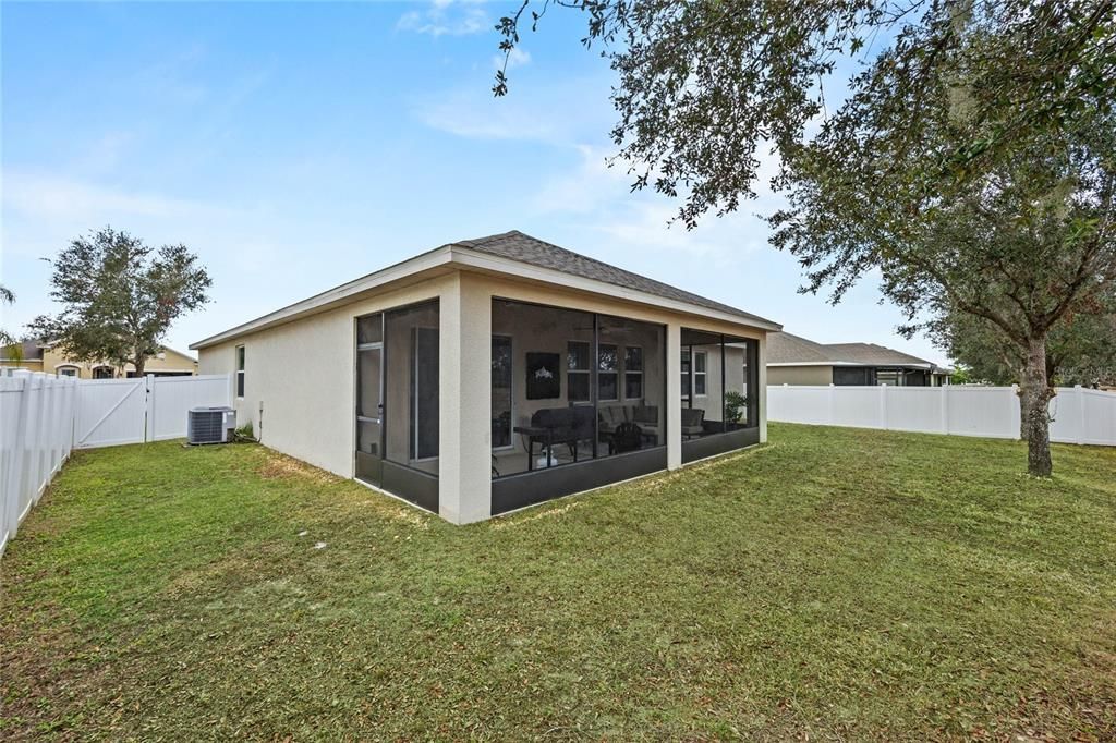 For Sale: $490,000 (3 beds, 2 baths, 2241 Square Feet)